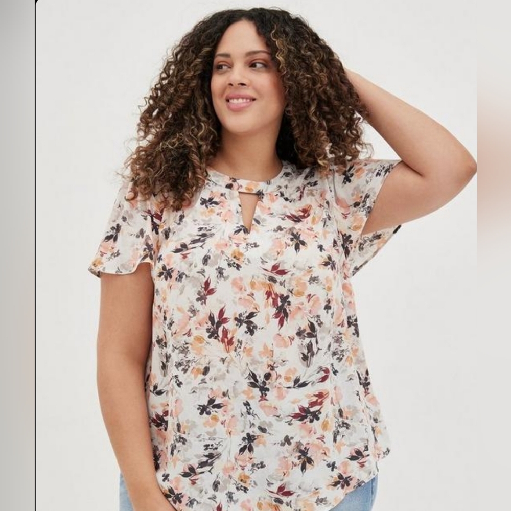 Torrid Keyhole Floral Top